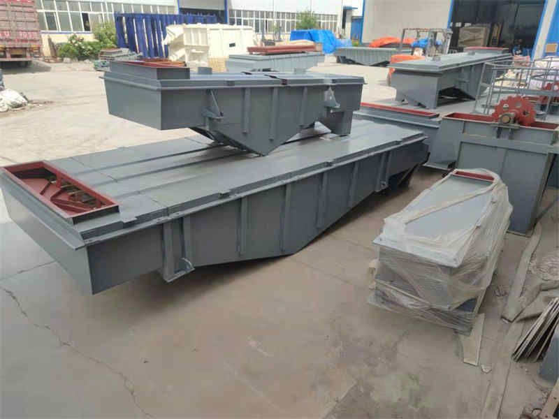 北京客戶(hù)直線篩加緊生產(chǎn)中