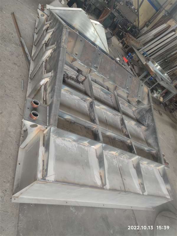 直線振動(dòng)篩、除塵器、皮帶輸送機(jī)、旋振篩、振動(dòng)平臺(tái)加班加點(diǎn)制作中