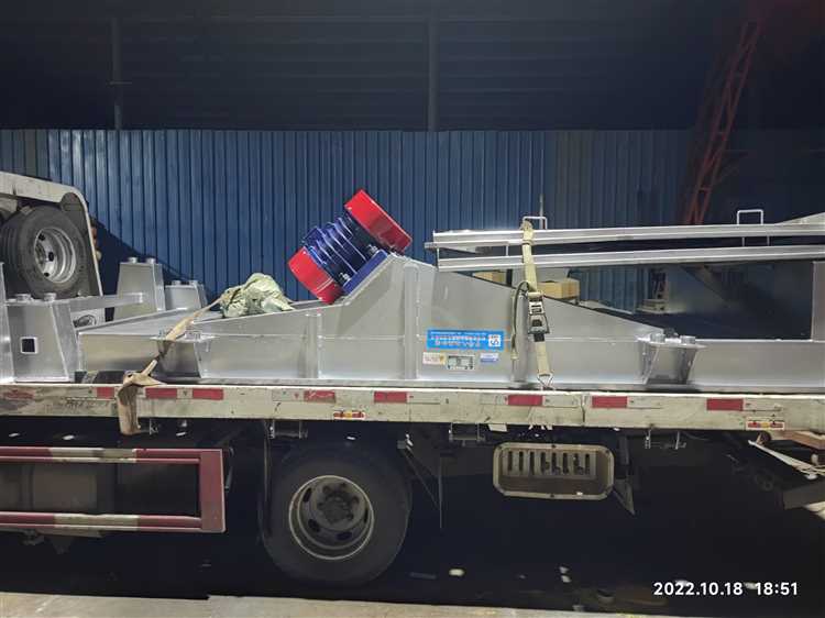 直線篩、直排篩、旋振篩、振動(dòng)平臺等設(shè)備集中發(fā)貨