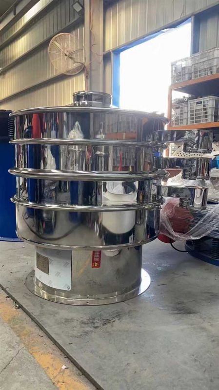 直線篩、概率篩、旋振篩、超聲波振動篩等緊張有序的生產(chǎn)制作中