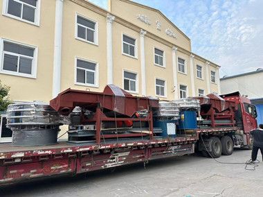 直線篩、旋振篩系列發(fā)貨