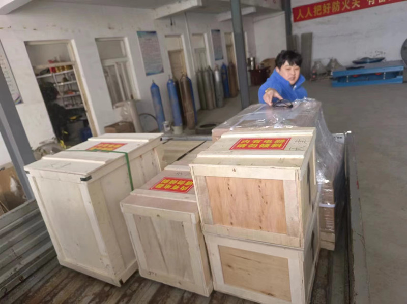 拍擊篩、檢驗(yàn)篩發(fā)貨