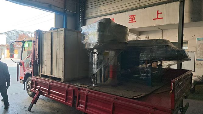 旋振篩、直線篩、除鐵器發(fā)貨