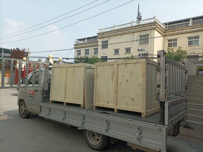 2臺出口旋振篩發(fā)貨