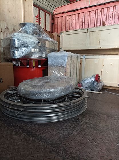 旋振篩、網(wǎng)架、電機、檢驗篩等發(fā)貨