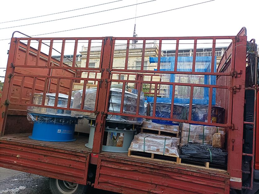 旋振篩、旋振篩底盤等發(fā)貨